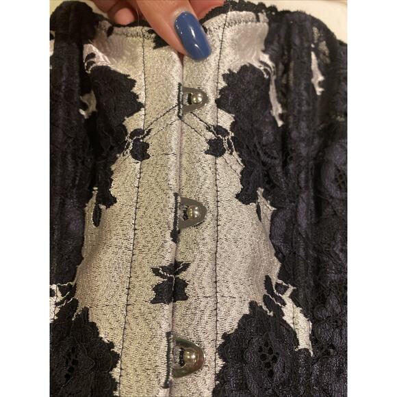 Victoria’s Secret Black & Silver Corset Bustier Lingerie Top Lace Up Back Sz M - Picture 6 of 8